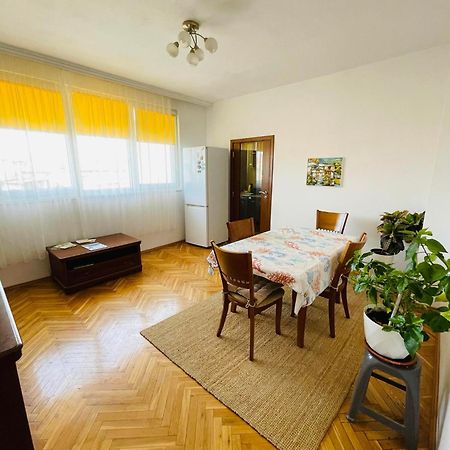 וארנה Sunny Cozy Flat In The Centre, Close To Beach, 4 Rooms, 105Sqm מראה חיצוני תמונה